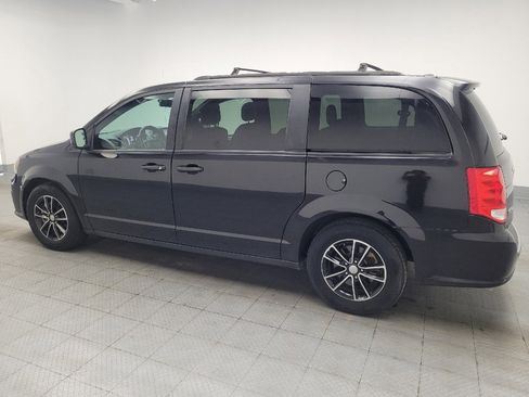 Used 2018 Dodge Grand Caravan GT FWD image 3