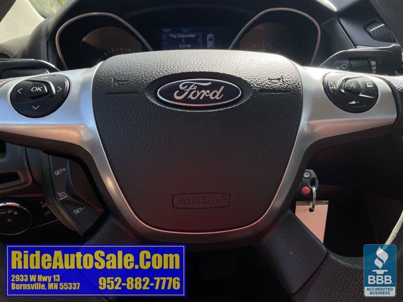 Used 2014 Ford Focus SE w/ SE Winter Package FWD image 18
