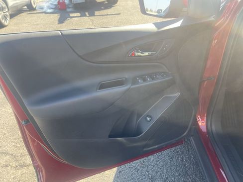 Certified 2024 Chevrolet Equinox LT w/ LPO, Floor Liner Package image 21