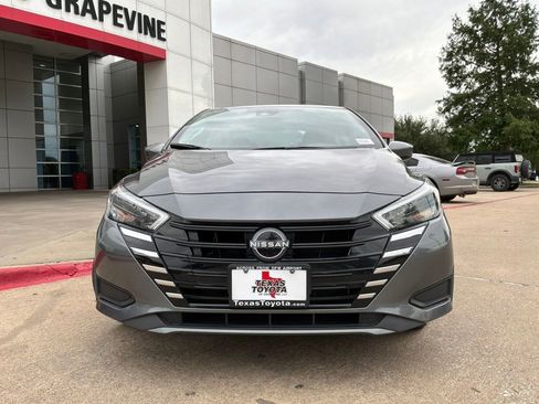 Used 2025 Nissan Versa SV FWD image 3