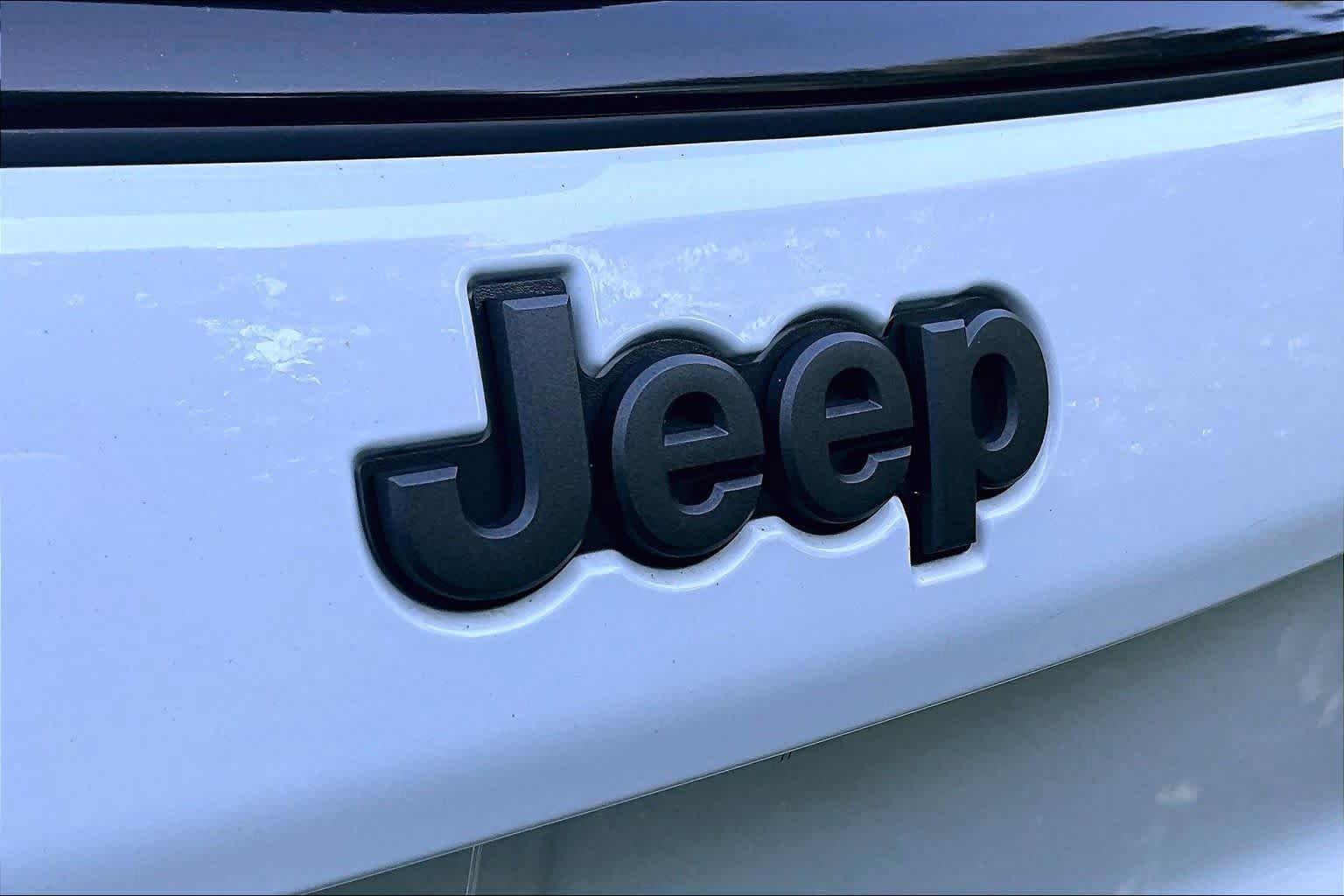 Used 2026 Jeep Compass Limited AWD/4WD image 31