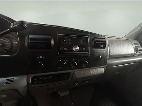 Used 2007 Ford F350 XLT image 10