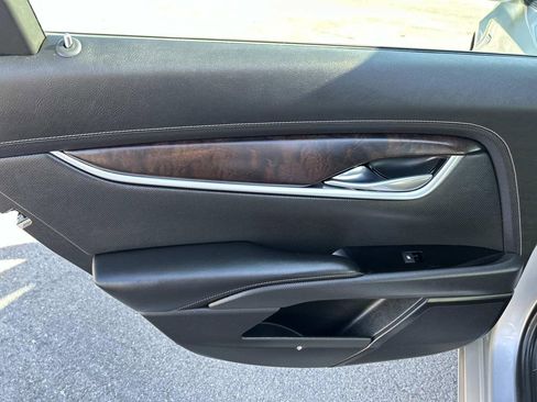 Used 2018 Cadillac XTS Luxury image 20