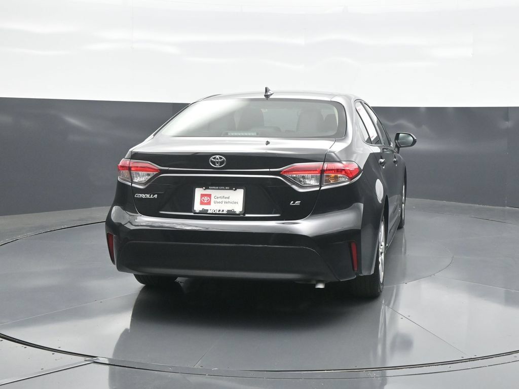 Used 2025 Toyota Corolla LE FWD image 6