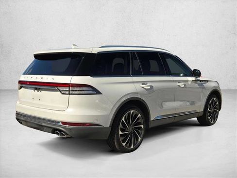 Used 2020 Lincoln Aviator Reserve w/ Equipment Group 202A image 5