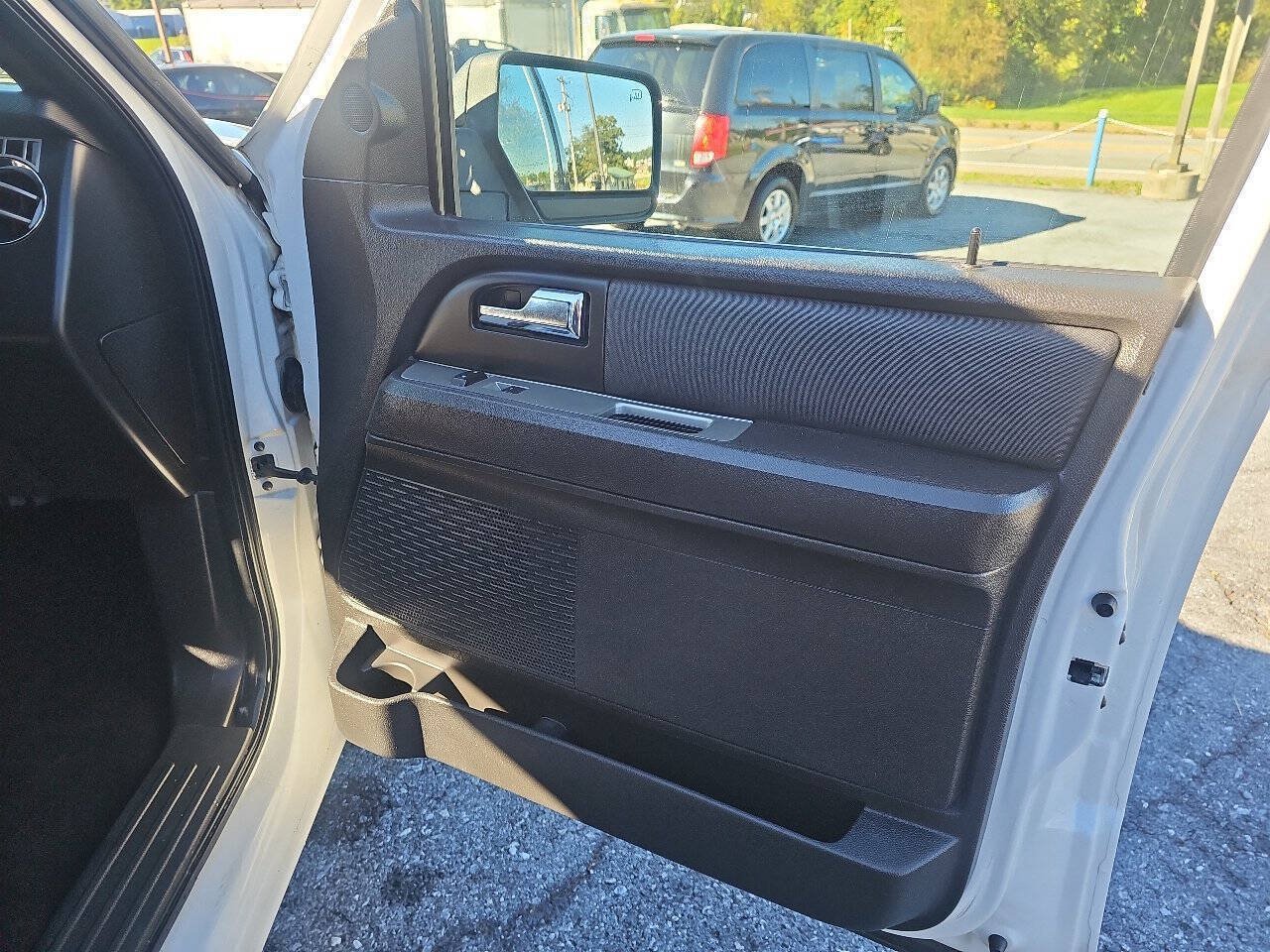 Used 2008 Ford Expedition EL XLT AWD/4WD image 20