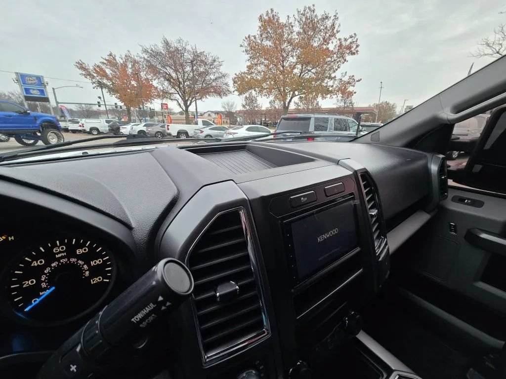Used 2015 Ford F150 XLT AWD/4WD image 14