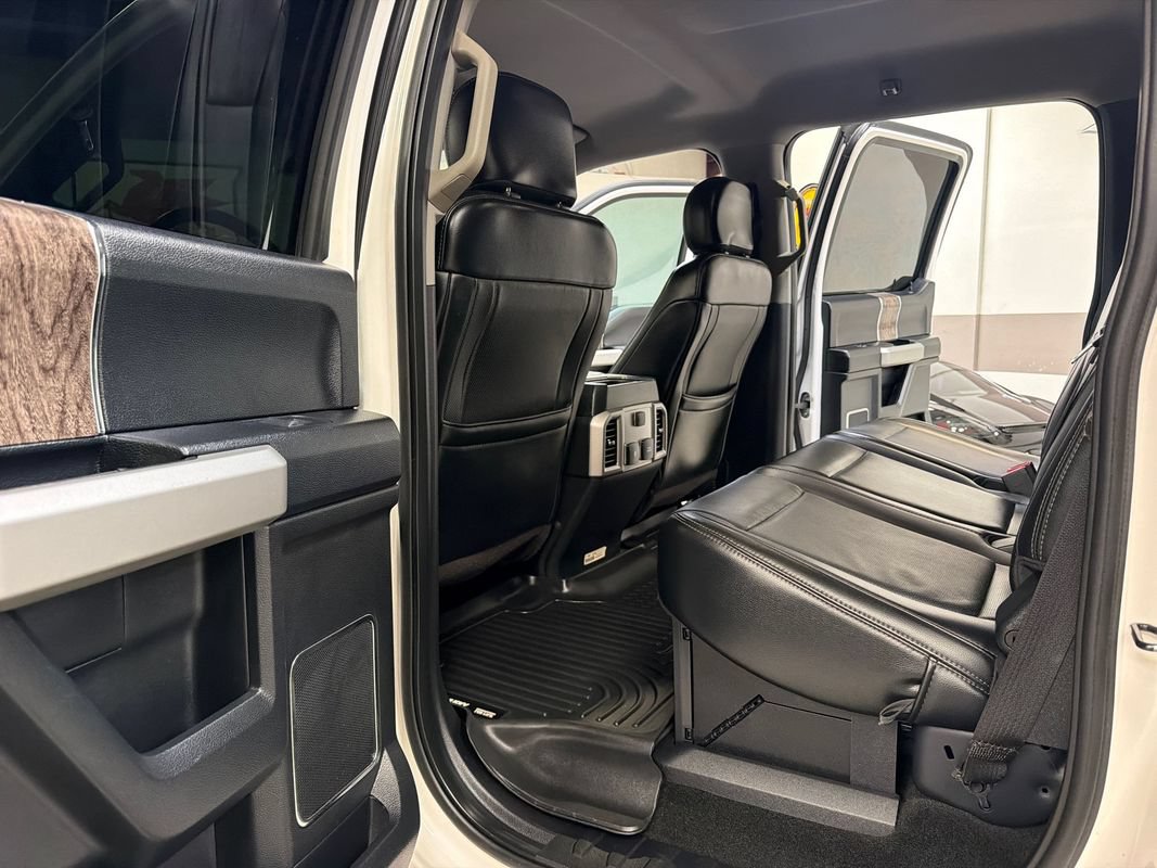 Used 2019 Ford F250 Lariat w/ Lariat Ultimate Package AWD/4WD image 32