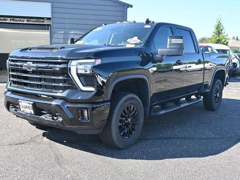 Used 2024 Chevrolet Silverado 3500 LT w/ Midnight Edition AWD/4WD image 11