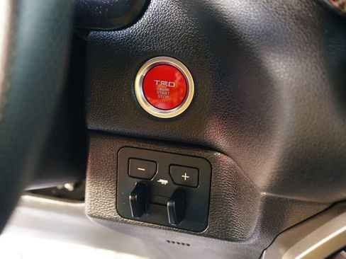 Used 2022 Toyota Tundra Limited w/ TRD Off-Road Package image 18