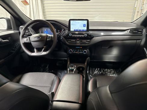Used 2025 Ford Escape ST-Line FWD image 13