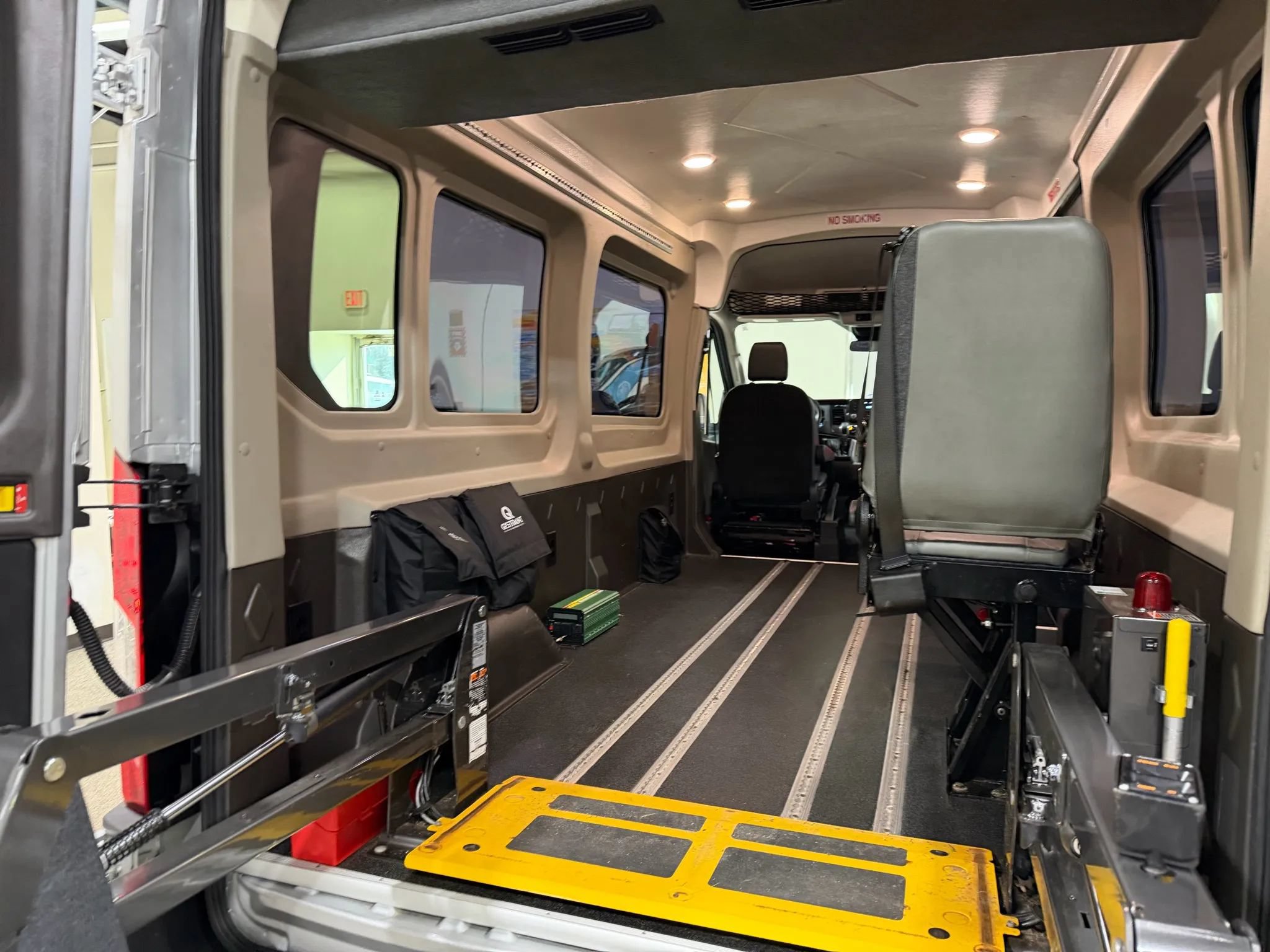 Used 2020 Ford Transit 250 Medium Roof RWD image 54