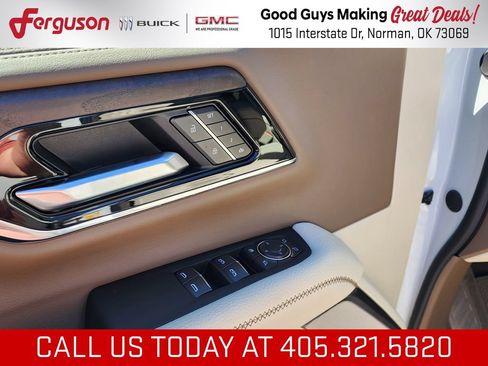 New 2026 GMC Yukon Denali w/ Denali Reserve Package AWD/4WD image 13