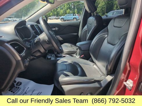 Used 2019 Jeep Cherokee Limited AWD/4WD image 11