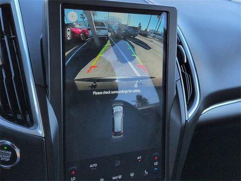 Certified 2024 Ford Edge Titanium image 20