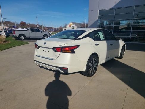 Used 2022 Nissan Altima 2.5 SV w/ SV Premium Package image 7