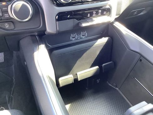 New 2026 RAM 1500 Big Horn w/ Night Edition image 19