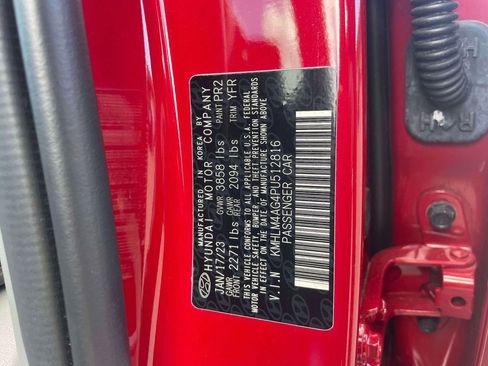 Used 2023 Hyundai Elantra SEL w/ Cargo Package FWD image 18