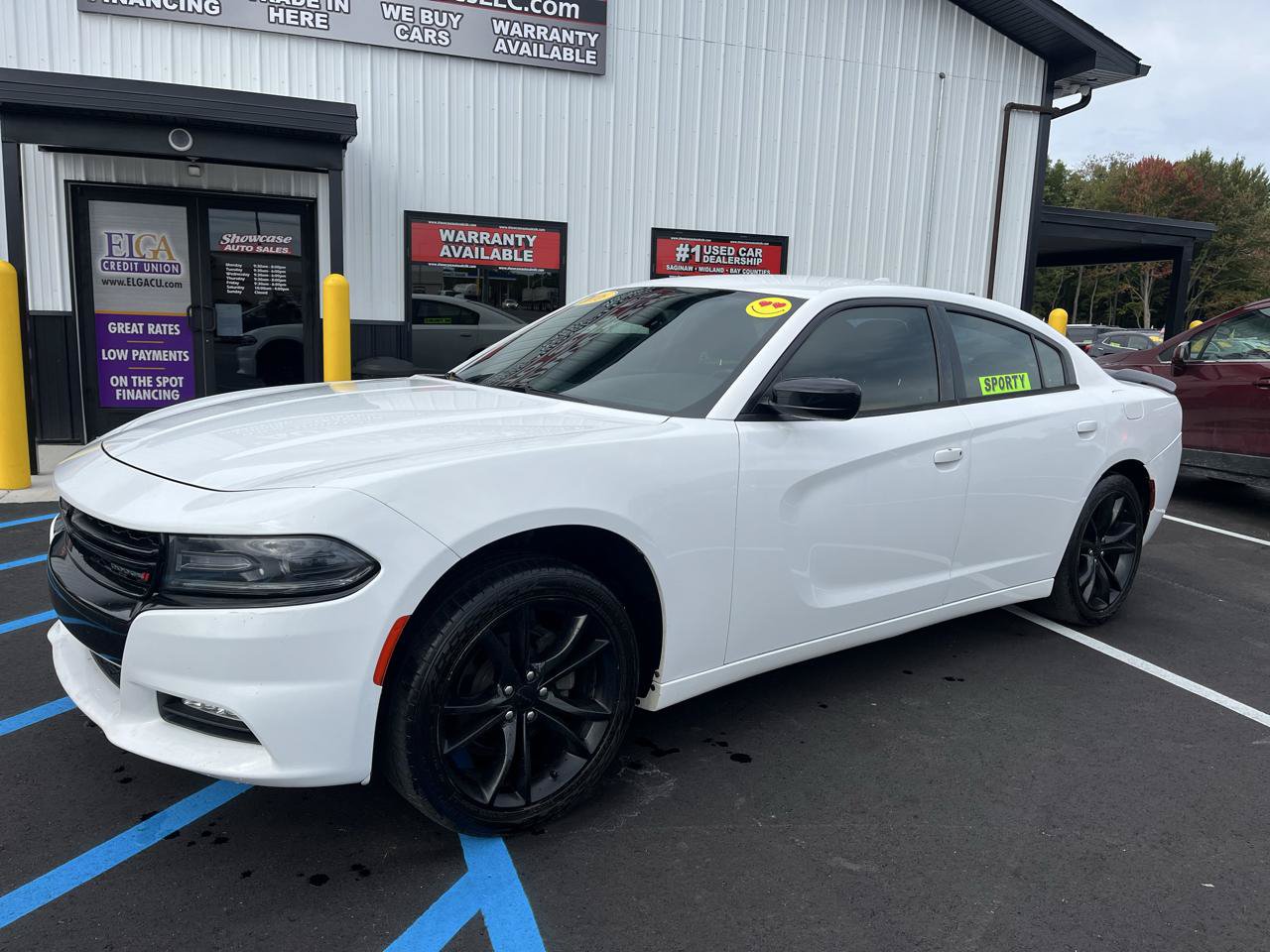 Used 2016 Dodge Charger SXT w/ Blacktop Package RWD image 1
