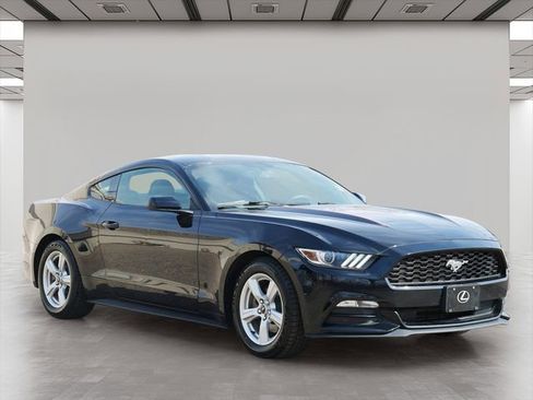 Used 2017 Ford Mustang Coupe RWD image 1