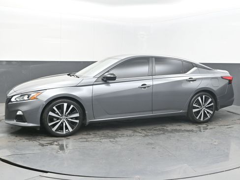 Used 2022 Nissan Altima 2.5 SR image 4