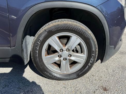 Used 2018 Chevrolet Trax LT w/ LT Convenience Package image 24