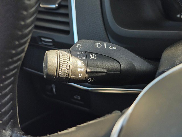 Used 2020 Volvo XC90 T5 Momentum AWD/4WD image 38