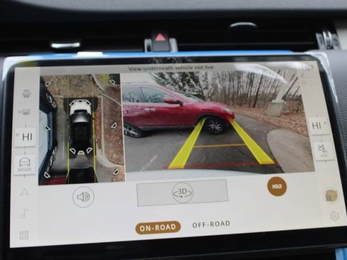 New 2025 Land Rover Discovery Sport Dynamic SE image 13