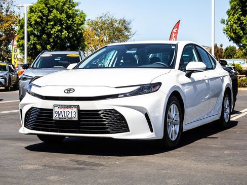 Used 2026 Toyota Camry LE FWD image 3
