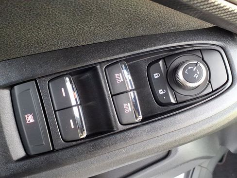 Used 2025 Subaru Crosstrek 2.5i Limited w/ Crosstrek Mirror Package image 12