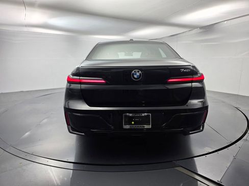 Certified 2024 BMW 740i RWD image 5