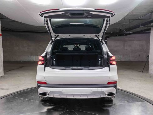 Used 2025 BMW X5 sDrive40i w/ Executive Package RWD image 31