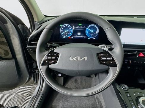 New 2025 Kia Niro Wind w/ Wind Preserve Package image 11