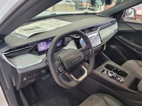 New 2026 Jeep Cherokee Laredo image 15