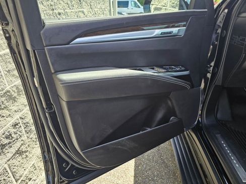 Used 2025 Cadillac Escalade Sport Platinum AWD/4WD image 27