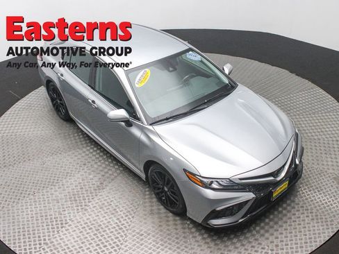 Used 2023 Toyota Camry XSE image 3