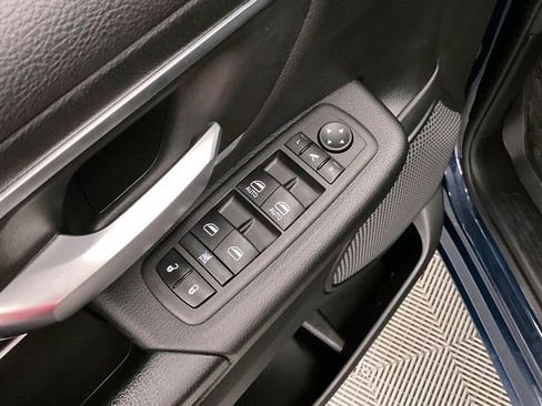 Used 2024 RAM 1500 Big Horn AWD/4WD image 40