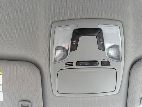 Used 2020 Toyota Sienna LE FWD image 11