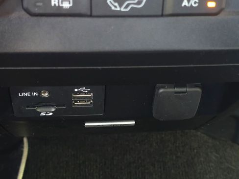 Used 2015 Ford F150 XLT w/ Equipment Group 301A Mid AWD/4WD image 42