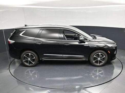 Used 2023 Buick Enclave Essence w/ LPO, Touring Package FWD image 58
