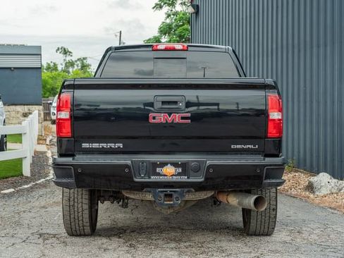 Used 2017 GMC Sierra 2500 Denali w/ Duramax Plus Package image 5