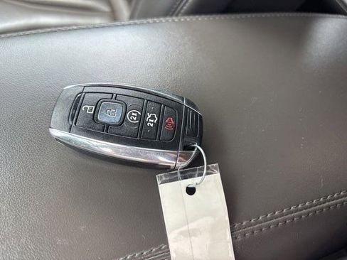 Used 2019 Lincoln Nautilus Select AWD/4WD image 49
