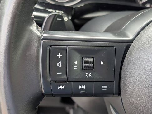 Used 2024 Nissan Pathfinder SV FWD image 23