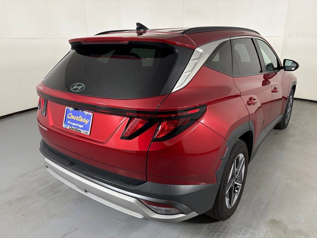 Used 2025 Hyundai Tucson SEL FWD image 7