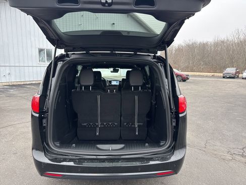 New 2026 Chrysler Voyager LX image 15