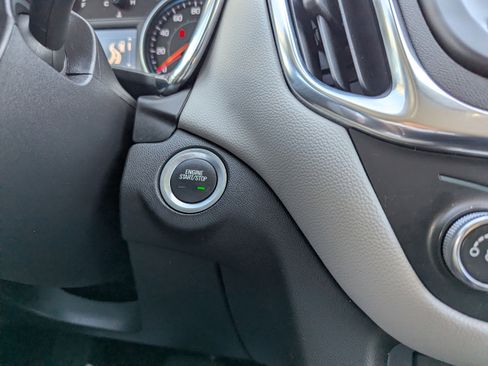 Certified 2024 Chevrolet Equinox LS w/ LS Convenience Package AWD/4WD image 18
