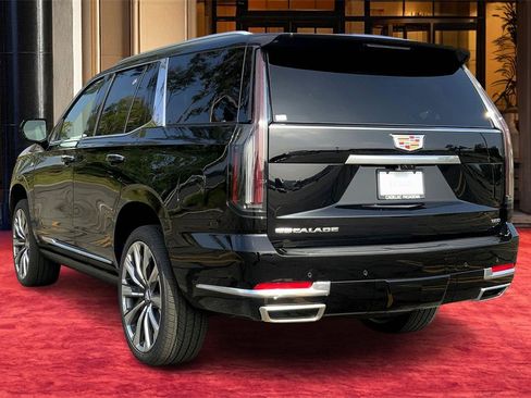 New 2026 Cadillac Escalade Luxury w/ Touring Package image 4