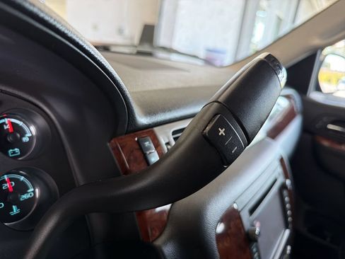 Used 2012 Chevrolet Suburban LTZ AWD/4WD image 17