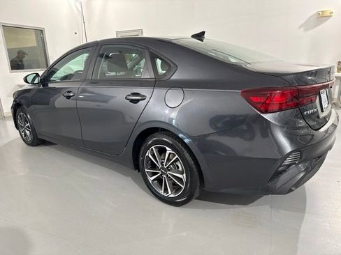 Used 2023 Kia Forte LXS FWD image 6