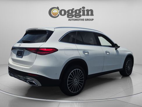 Used 2025 Mercedes-Benz GLC 300 image 5